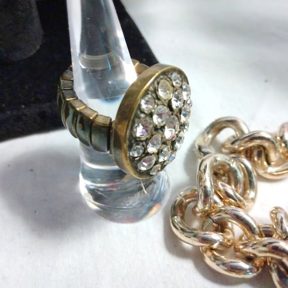 Gold-Tone Jewelry Lot 7pc Quiet Luxury Maximalist Layering Monet Victoria Secret - Picture 10 of 12